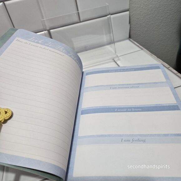 Guided Journal Undated by Molly And Rex A Journal Of Reflection W Pen /Holder - Picture 5 of 9